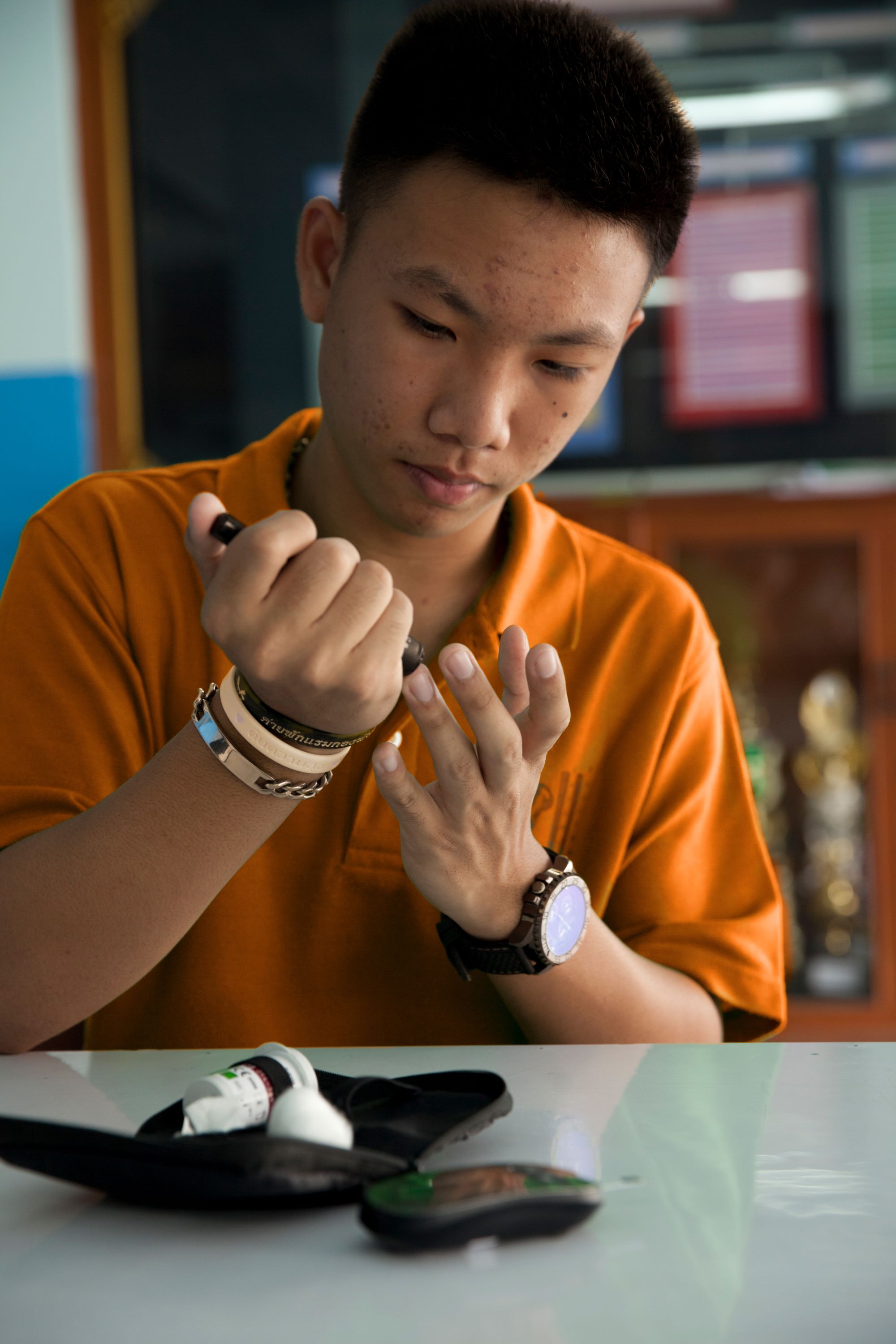 Kim, 16 years old at the time of this photo, who has learnt to live a very healthy life while living with diabetes. Bangkok, Thailand, 2016.